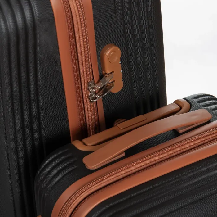 Дорожная Чемодан 31 ABS-пластик FASHION A12 black