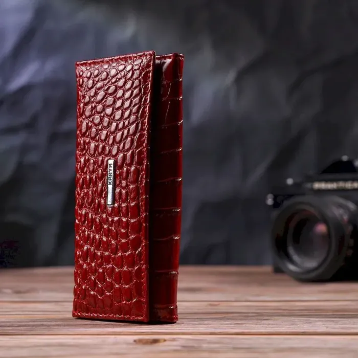 Фактурна ключниця з натуральної шкіри з тисненням під крокодила KARYA 21426 Червоний