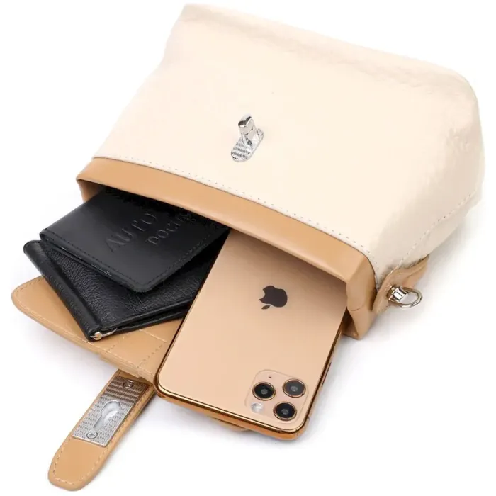 Фактурная сумка кросс-боди из натуральной кожи 22131 Vintage Молочная