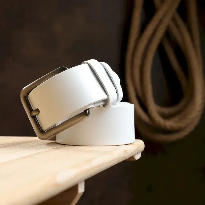 Гладкий добротный мужской ремень Vintage 20737 Белый