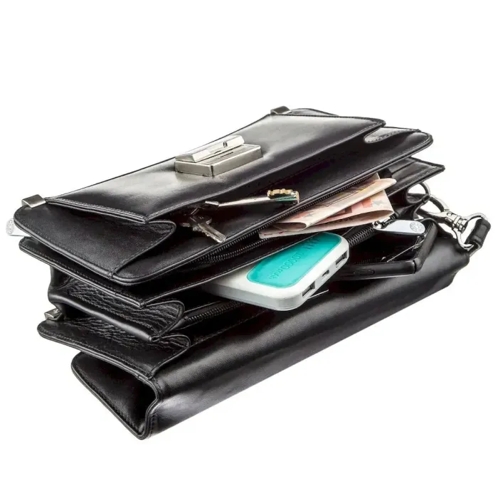 Горизонтальна чоловіча барсетка у гладкій шкірі 17390 KARYA Чорна