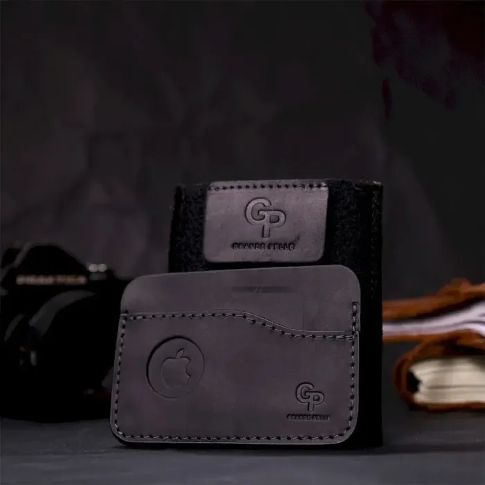 Горизонтальний картхолдер з утримувачем для Apple AirTag з натуральної шкіри GRANDE PELLE 11611 Чорний