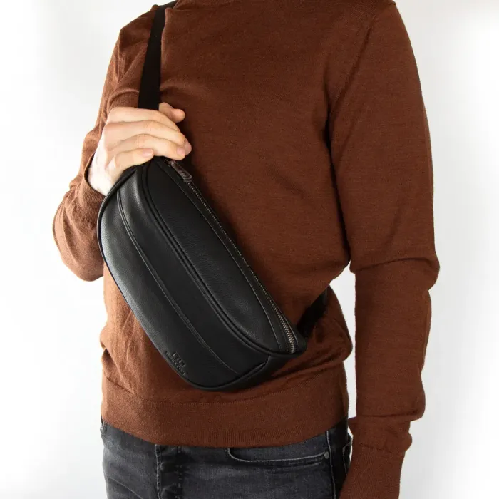 Сумка На пояс шкіра BRETTON 8786-58A black