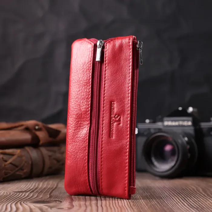 Яскрава шкіряна ключниця на блискавці ST Leather 22557 Червоний