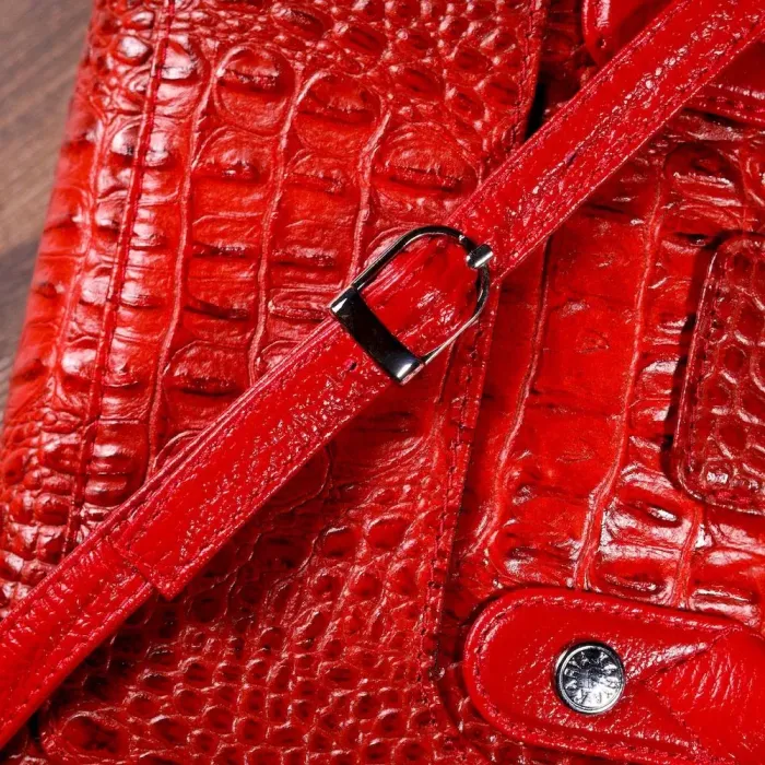 Яркая маленькая женская сумка KARYA 20893 кожаная Красный