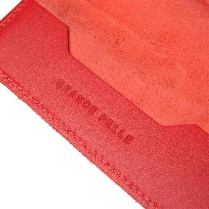 Яскрава обкладинка на паспорт із натуральної шкіри GRANDE PELLE 11484 Червоний