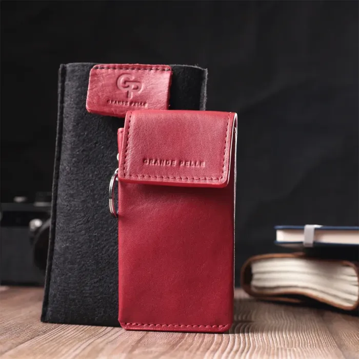 Яскрава жіноча ключниця футляр із натуральної шкіри GRANDE PELLE 22569 Червоний