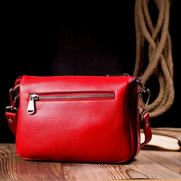 Яркая женская сумка на плечо KARYA 20845 кожаная Красный