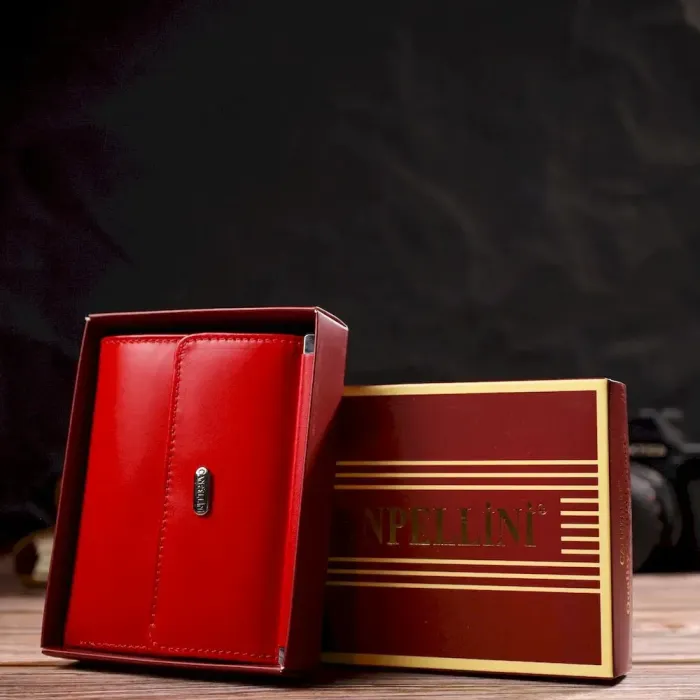 Яскравий гаманець для жінок середнього розміру з натуральної гладкої шкіри CANPELLINI 21814 Червоний