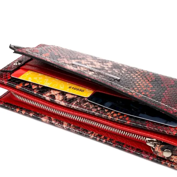 Яркий женский горизонтальный кошелек из натуральной кожи под рептилию KARYA 21092 Красный