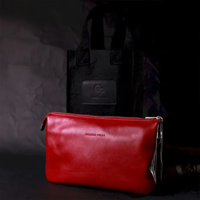 Яскравий жіночий клатч із натуральної шкіри GRANDE PELLE 11670 Червоний
