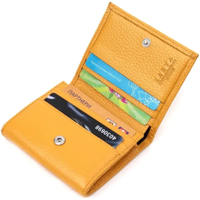 Яркий женский кожаный кошелек с монетницей KARYA 21376 Желтый