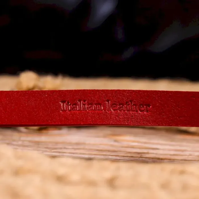 Яскравий жіночий ремінь із натуральної шкіри Grande Pelle 21439 Червоний