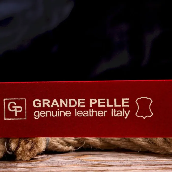 Яскравий жіночий ремінь із натуральної шкіри Grande Pelle 21475 Червоний