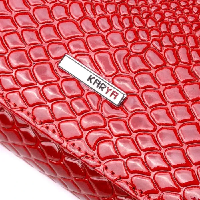 Яркое женское портмоне из лакированной фактурной кожи KARYA 21428 Красный