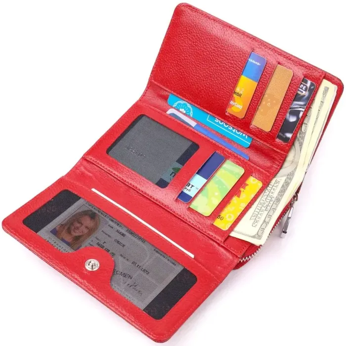 Яркое женское портмоне из лакированной фактурной кожи KARYA 21428 Красный