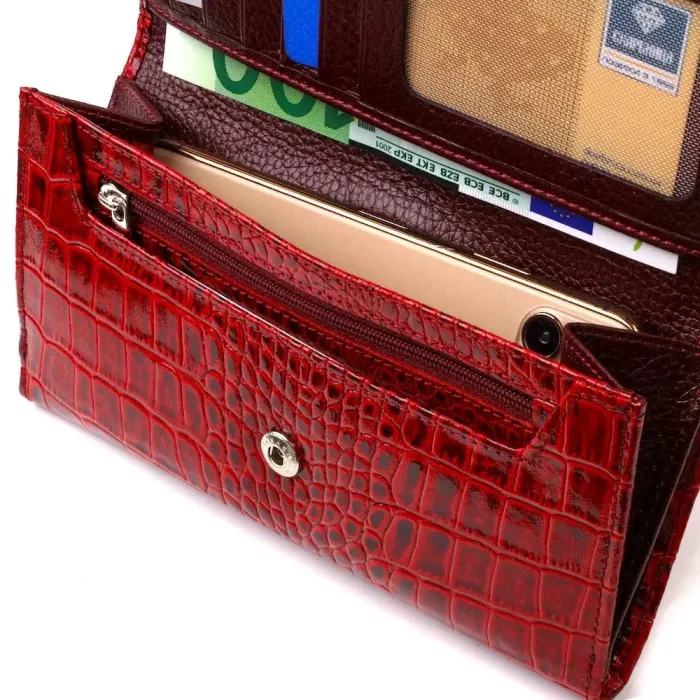 Яскраве жіноче портмоне з натуральної шкіри з тисненням під крокодила CANPELLINI 21852 Червоний
