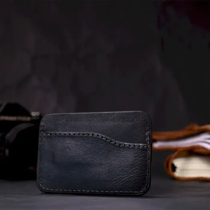 Картхолдер горизонтального типу з утримувачем для Apple AirTag з натуральної шкіри GRANDE PELLE 11613 Чорний