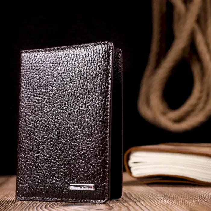 Классическая обложка на паспорт из зернистой кожи KARYA 20916 Коричневый