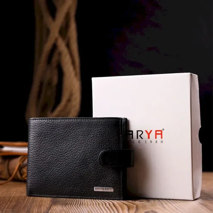 Класичний чоловічий портмоне з хлястиком з натуральної шкіри KARYA 21084 Чорний