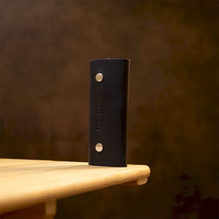 Ключниця тубус шкіряна на кнопках Grande Pelle 11343