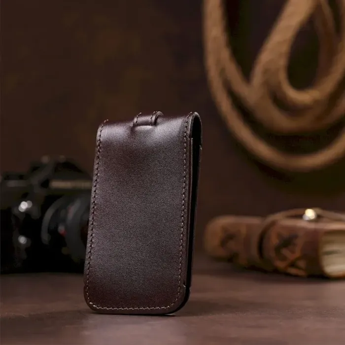 Компактна шкіряна ключниця з хлястиком SHVIGEL 13989 Коричнева