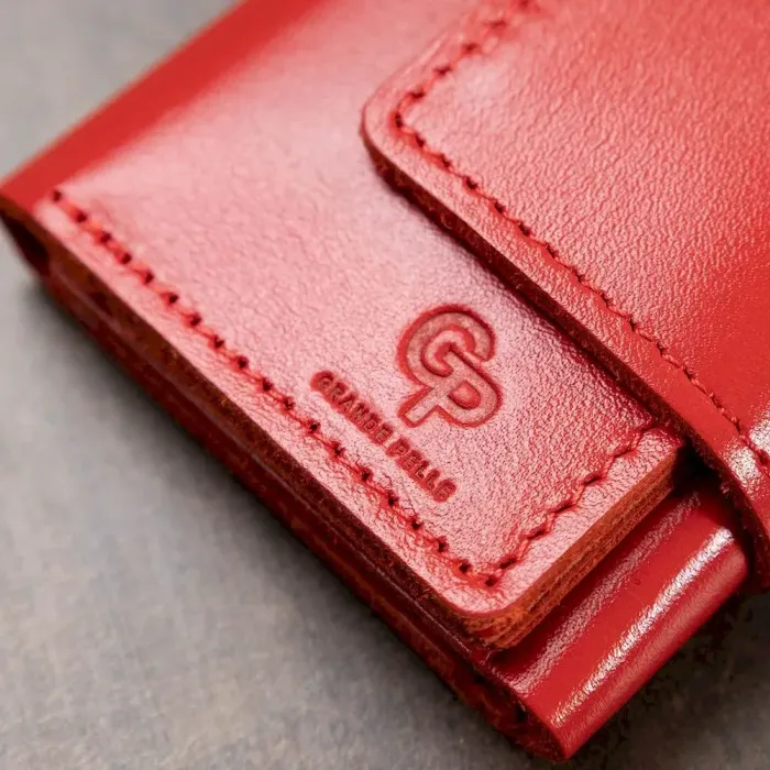 Компактне жіноче портмоне в три складання GRANDE PELLE 11549 Червоний