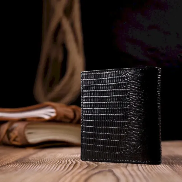 Компактний жіночий гаманець із фактурної шкіри під рептилію KARYA 21118 Чорний