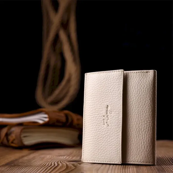 Компактный женский кошелек на магните из натуральной кожи KARYA 21189 Молочный