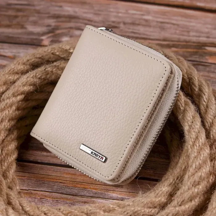 Компактний жіночий гаманець із монетницею на блискавці з натуральної шкіри KARYA 21409 Молочний