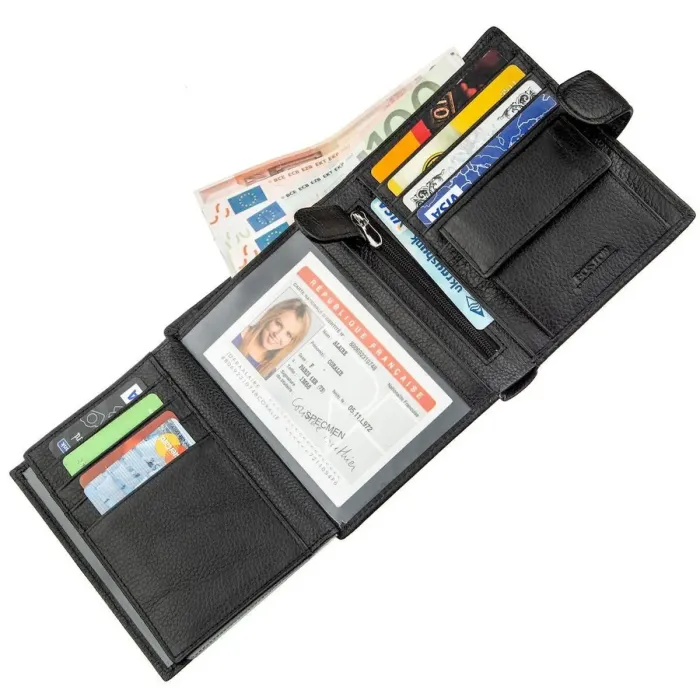 Кожаное мужское портмоне на кнопке Boston 18822 Черный