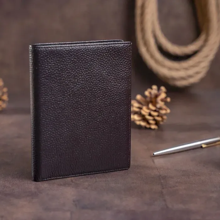 Кошелек SHVIGEL 13832 кожаный с отделениями для паспортов Коричневый