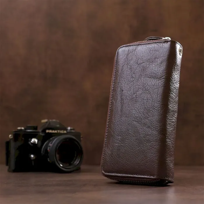 Жіночий клатч з ремінцем на зап'ясті ST Leather 18867 Коричневий