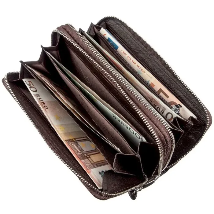 Жіночий клатч з ремінцем на зап'ясті ST Leather 18867 Коричневий