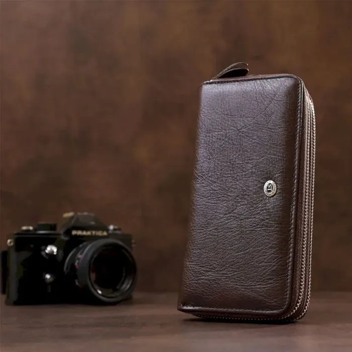 Жіночий клатч з ремінцем на зап'ясті ST Leather 18867 Коричневий