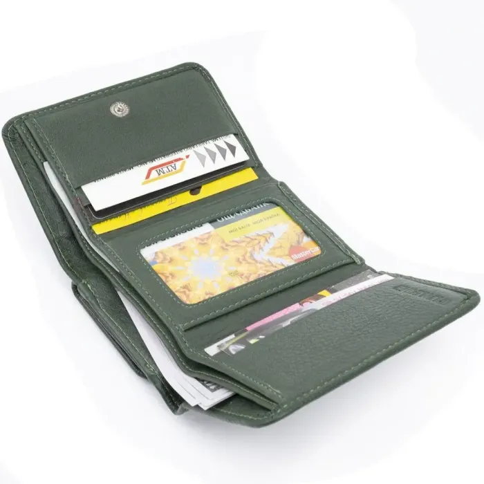 Жіночий шкіряний гаманець ST Leather 18891 Зелений