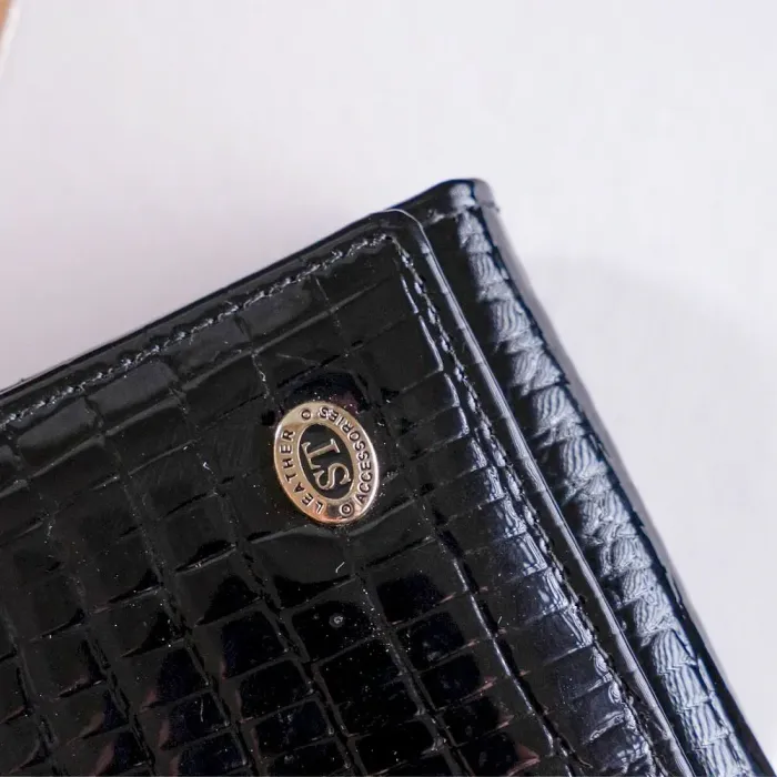 Універсальний жіночий гаманець ST Leather 18905 Чорний
