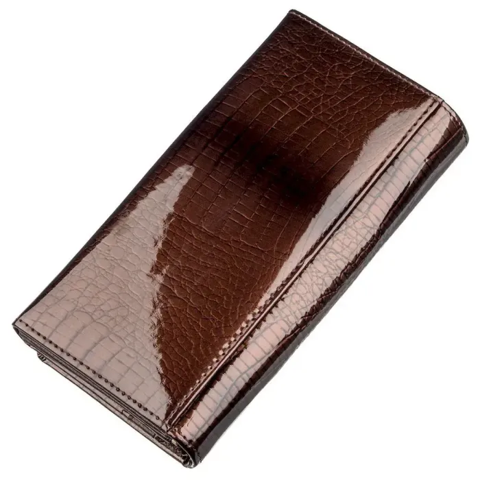 Жіночий гаманець з монетницею на клямці ST Leather 18906 Коричневий