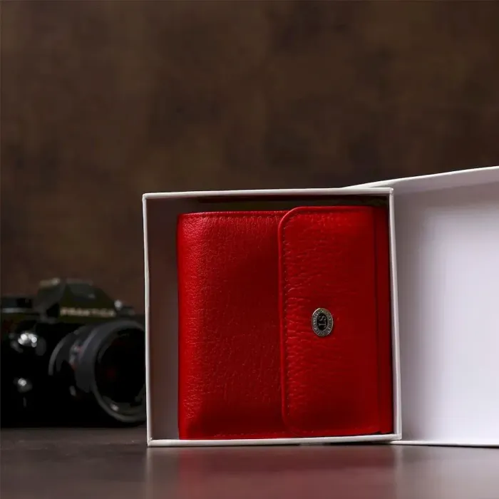 Портмоне для жінок з монетницею ST Leather 18918 Червоний