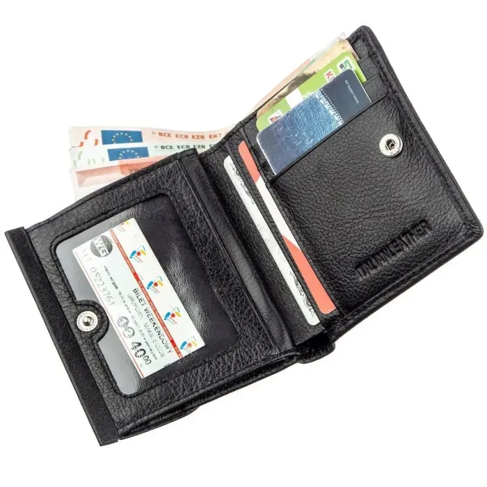 Жіночий гаманець з монетницею ST Leather 18919 Чорний