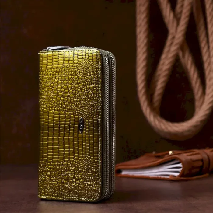 Гаманець жіночий з екошкіри на дві блискавки лаковий KIVI Хамелеон 19023 Зелений