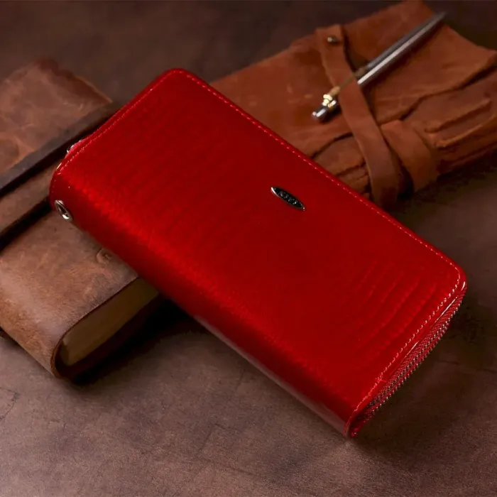 Гаманець жіночий з екошкіри на дві блискавки лаковий KIVI Хамелеон 19025 Червоний