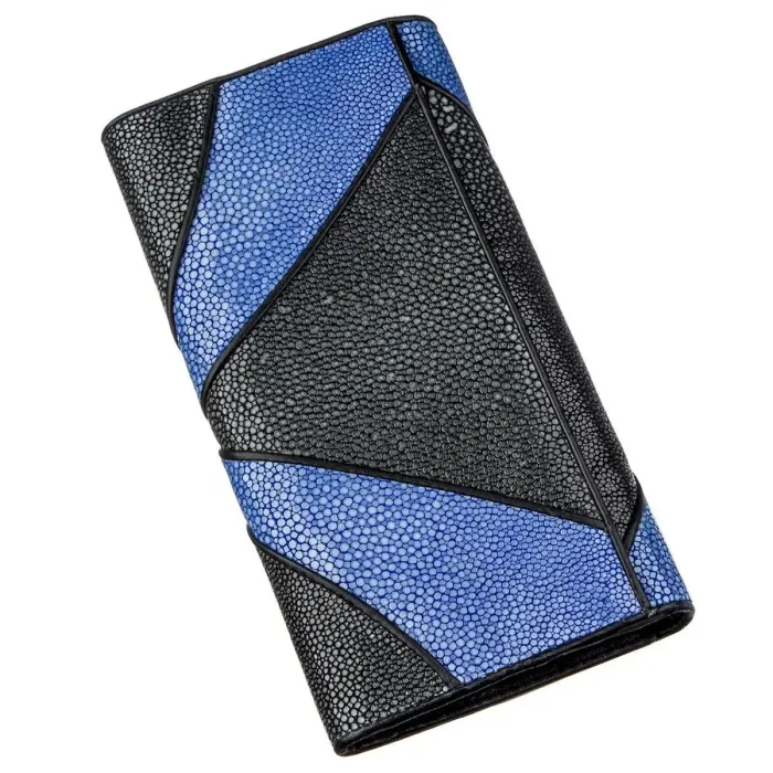 Гаманець жіночий з натуральної шкіри морського схилу з синіми смужками STINGRAY LEATHER 18653 Чорний