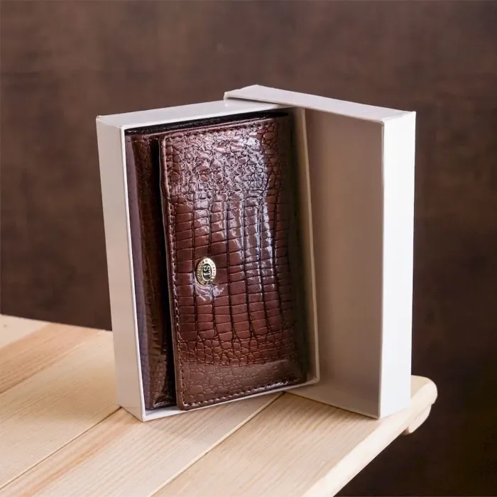 Гаманець жіночий ST Leather 18372 (S1201A) лакована шкіра Коричневий