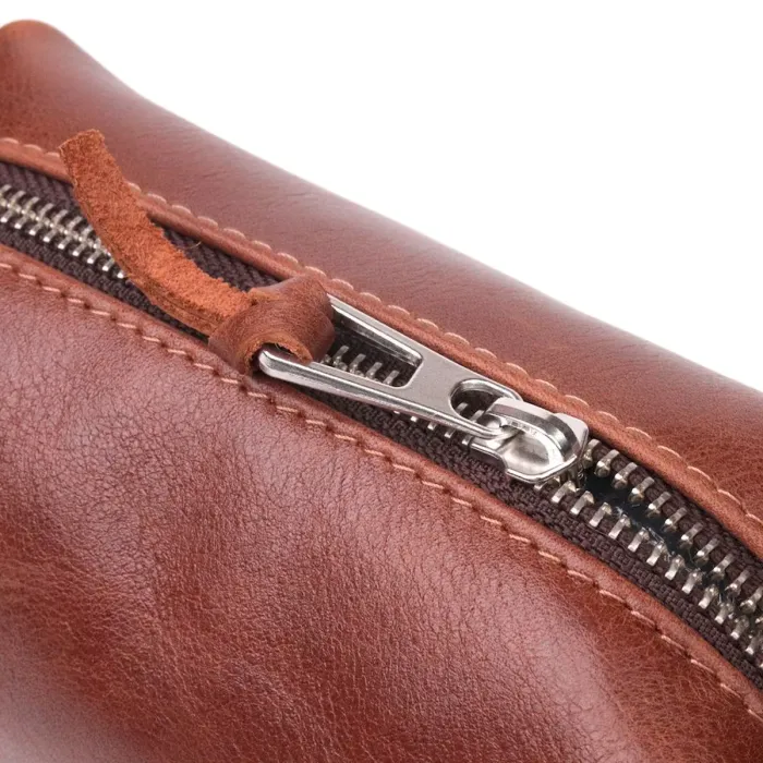 Косметичка невеликого розміру з гладкої шкіри на блискавці Серце GRANDE PELLE 16762 Світло-коричневе