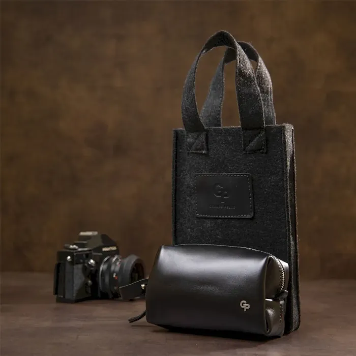 Кожаная глянцевая мужская косметичка GRANDE PELLE 11413 Черный