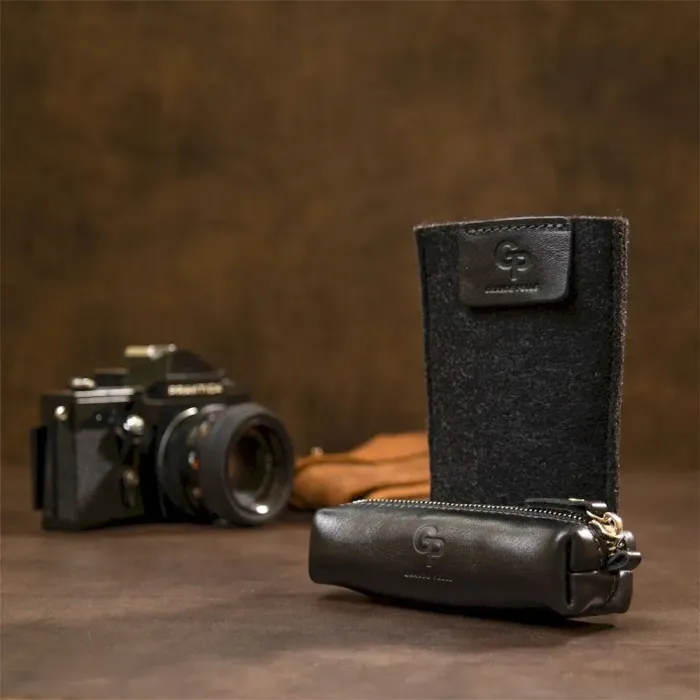 Шкіряна ключниця GRANDE PELLE 11387 Чорний