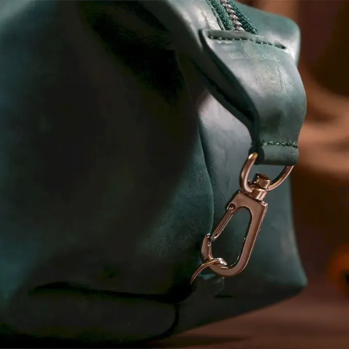 Шкіряна матова косметичка Shvigel 16399 Зелений