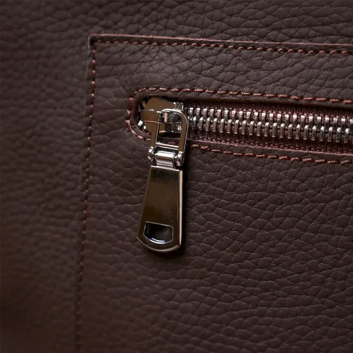 Шкіряна матова сумка жіноча Shvigel 16363 Коричневий