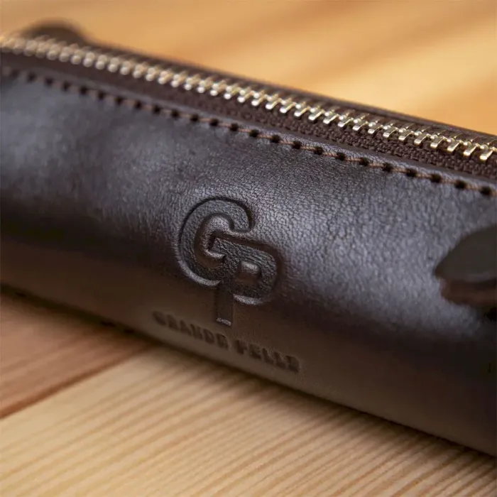 Шкіряна універсальна ключниця GRANDE PELLE 11339 Коричневий